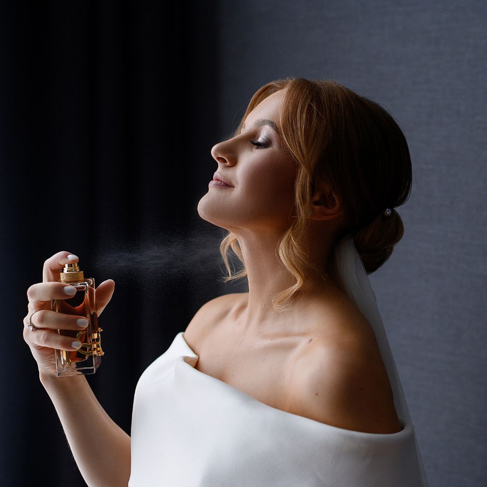 <h1><b>Captivating Fragrances</b></h1>